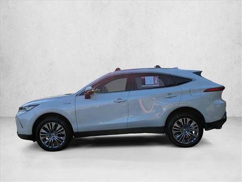 Used 2021 Toyota Venza Limited image 9