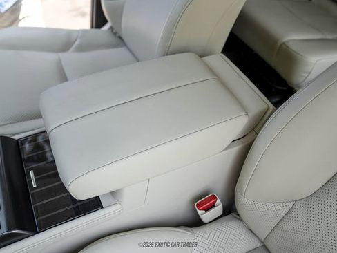 Used 2023 Lexus GX 460 Luxury w/ Sport Design Package AWD/4WD image 63