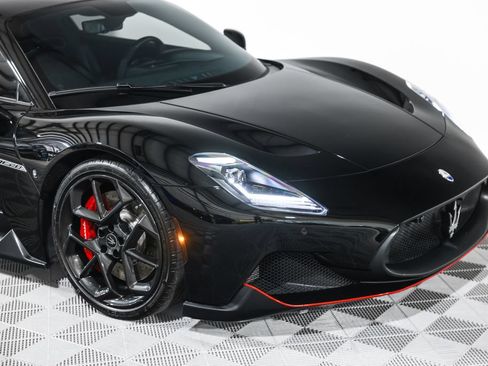 Used 2022 Maserati MC20 Coupe RWD image 5