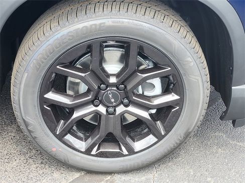 New 2025 Honda Pilot Touring image 7