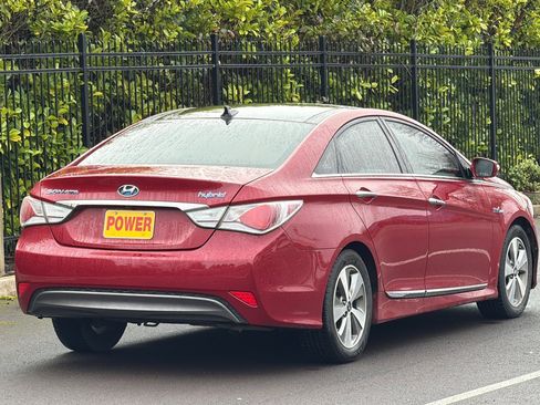 Used 2012 Hyundai Sonata Hybrid w/ Ultimate Pkg image 4