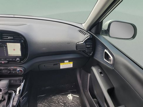 Certified 2025 Kia Soul EX FWD image 23