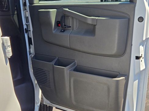 Certified 2024 GMC Savana 2500 w/ Driver Convenience Package RWD image 5