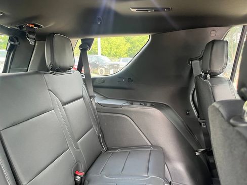 Used 2023 GMC Yukon Denali AWD/4WD image 35