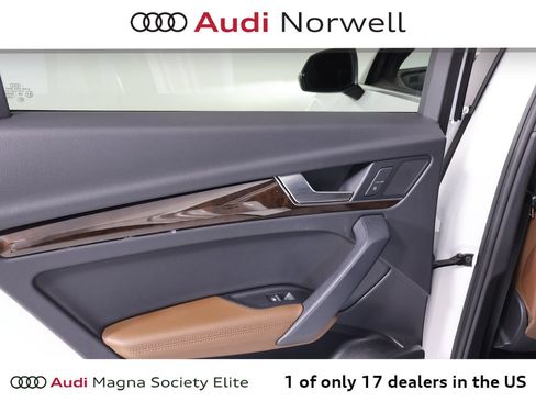 Used 2020 Audi Q5 2.0T Premium Plus w/ Premium Plus Package AWD/4WD image 23
