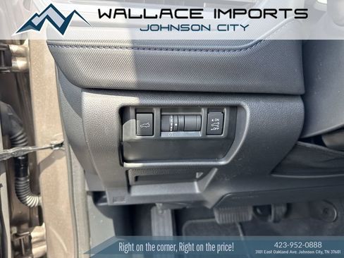 Certified 2025 Subaru Forester Limited AWD/4WD image 31