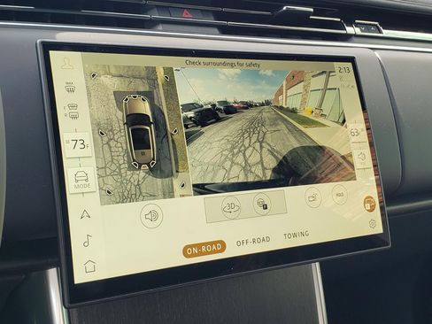 New 2026 Land Rover Range Rover SE image 25