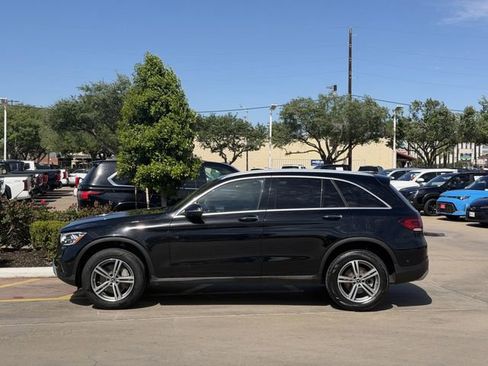 Used 2022 Mercedes-Benz GLC 300 image 4