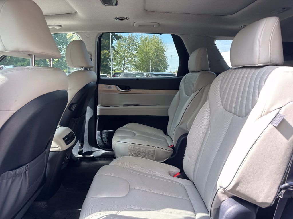 Used 2024 Hyundai Palisade Limited AWD/4WD image 11