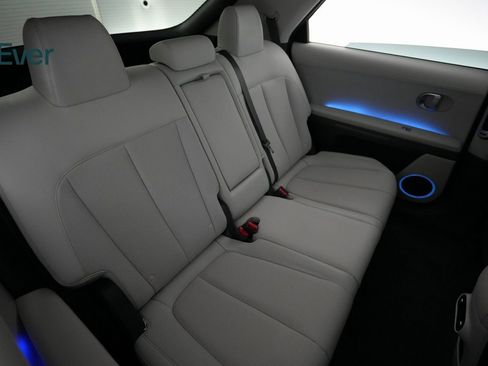 Used 2023 Hyundai Ioniq 5 SEL image 9