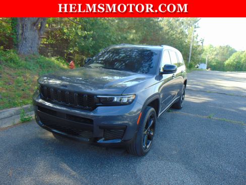 Certified 2024 Jeep Grand Cherokee L Altitude image 10