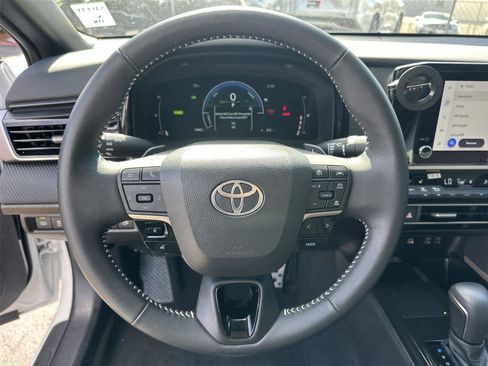 Used 2025 Toyota Camry SE w/ Convenience Package AWD/4WD image 16