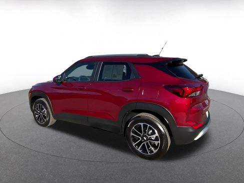 Used 2025 Chevrolet TrailBlazer LT image 9