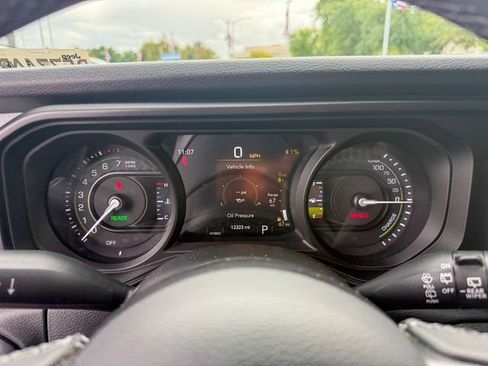Used 2025 Jeep Wrangler Unlimited Sport S 4xe AWD/4WD image 17