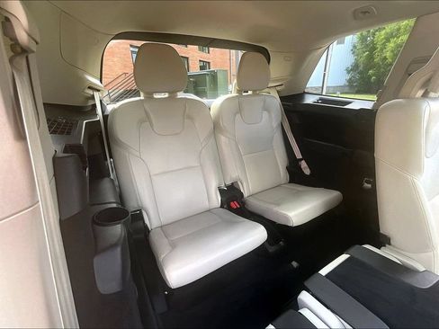 Used 2025 Volvo XC90 B6 Plus w/ Protection Package Premier AWD/4WD image 38