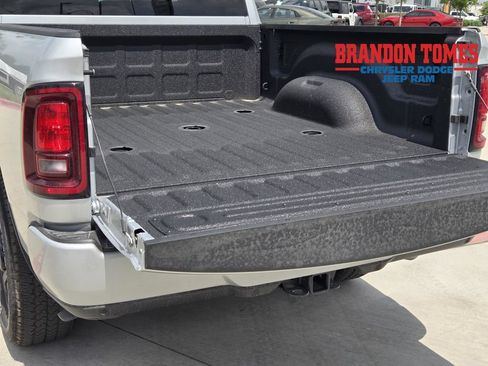 New 2026 RAM 2500 Lone Star AWD/4WD image 4