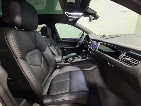New 2026 Porsche Macan image 29