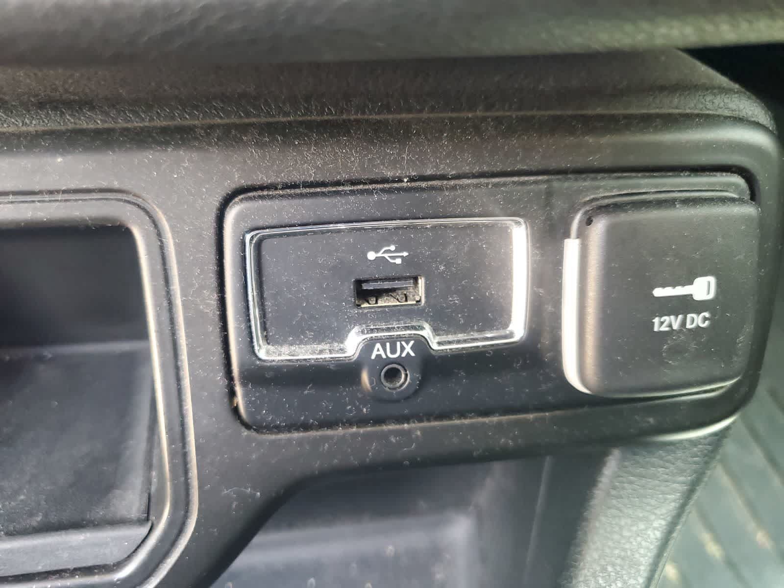 Used 2018 Jeep Renegade Sport w/ Power & Air Group FWD image 22