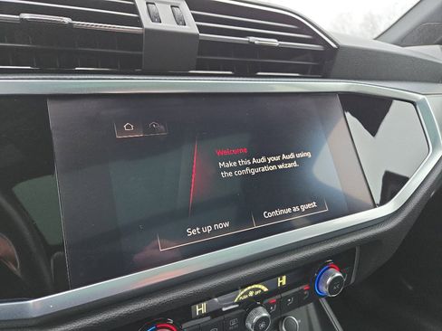 Used 2022 Audi Q3 2.0T Premium image 21