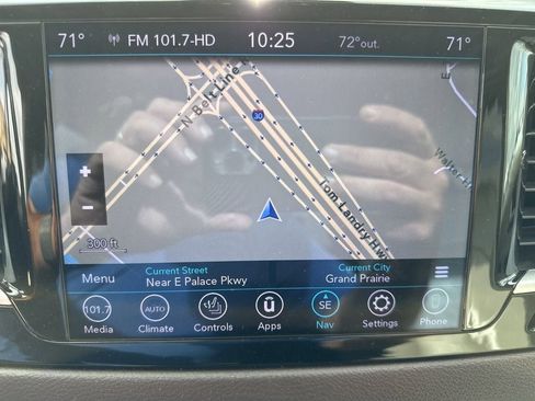 Used 2018 Chrysler Pacifica Touring-L w/ Advanced Safetytec Group image 25