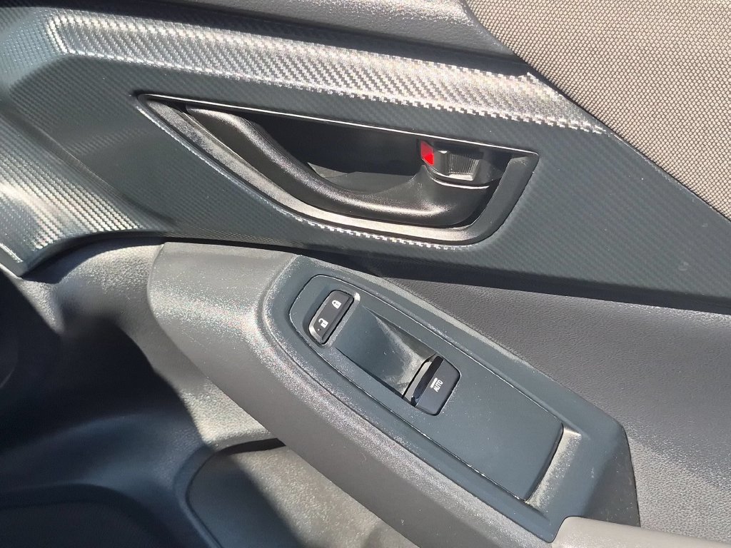 Used 2025 Subaru Crosstrek 2.5i Premium AWD/4WD image 34