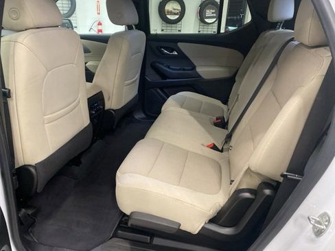 Certified 2022 Chevrolet Traverse LS image 30