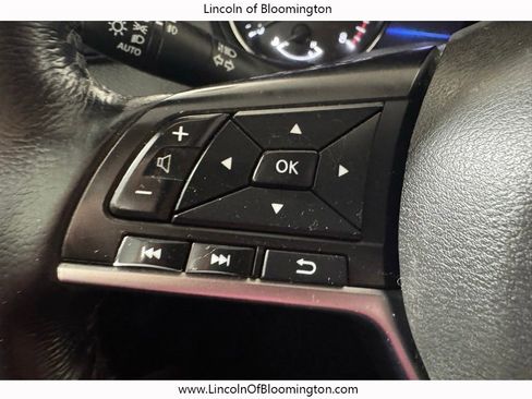 Used 2018 Nissan Rogue SL w/ Premium Package AWD/4WD image 43