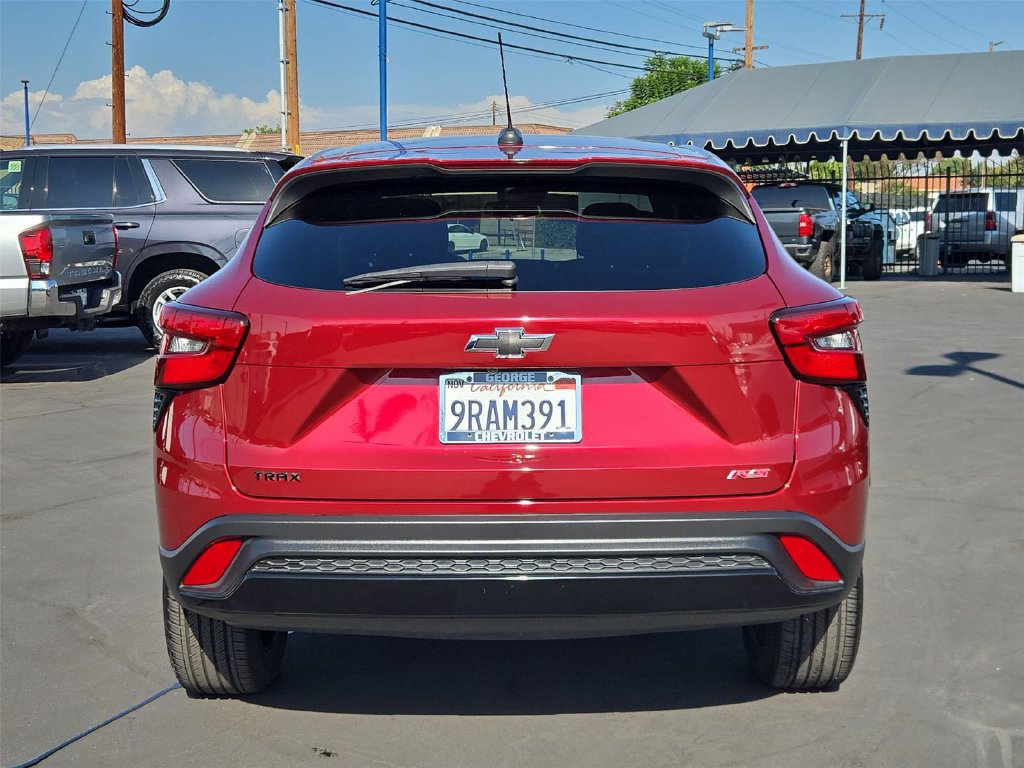 Used 2024 Chevrolet Trax RS w/ Driver Confidence Package FWD image 28