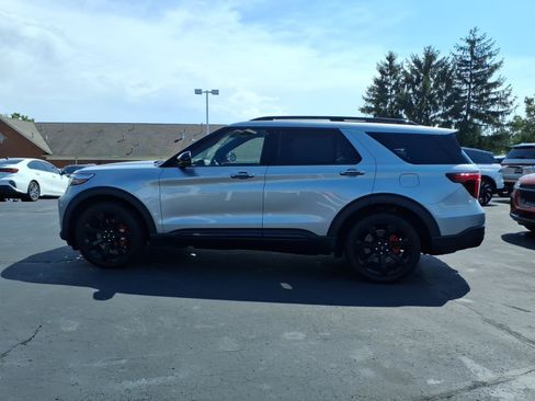 Used 2020 Ford Explorer ST w/ ST Street Pack AWD/4WD image 4