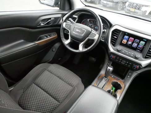 Used 2017 GMC Acadia SLE w/ Driver Alert Package I AWD/4WD image 9