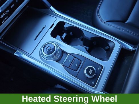 Used 2022 Ford Explorer XLT w/ Equipment Group 202A image 21