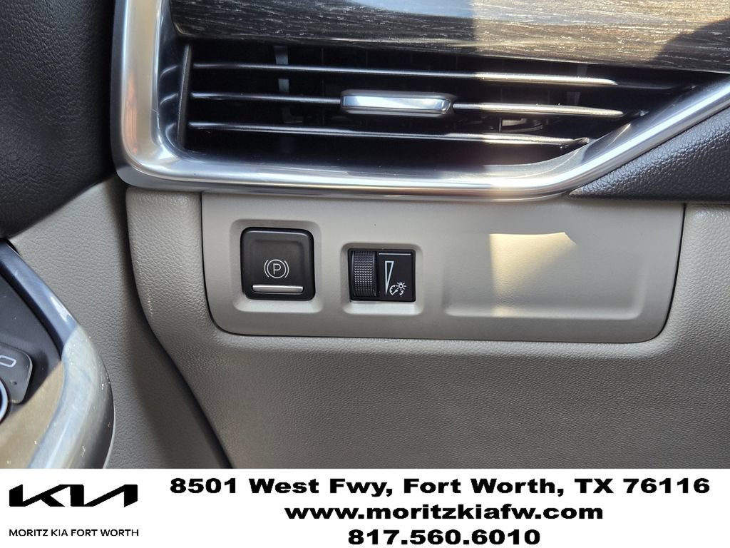 Used 2023 Cadillac XT4 Premium Luxury FWD image 24
