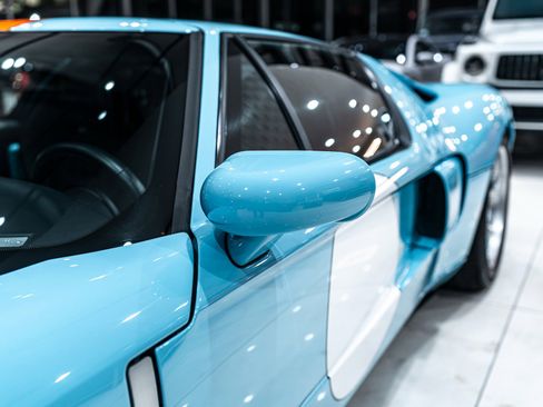 Used 2006 Ford GT image 40