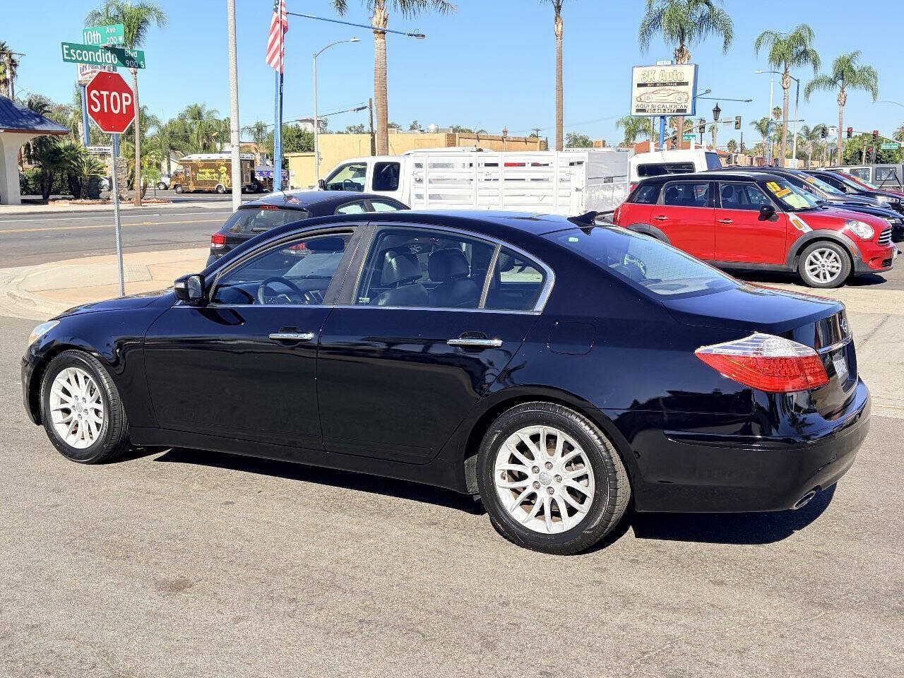 Used 2009 Hyundai Genesis 3.8 RWD image 5