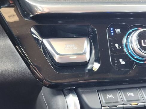 Used 2023 GMC Sierra 1500 Denali AWD/4WD image 21