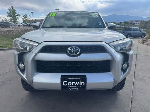 Used 2018 Toyota 4Runner SR5 AWD/4WD image 2