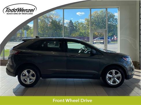 Used 2017 Ford Edge SE image 1