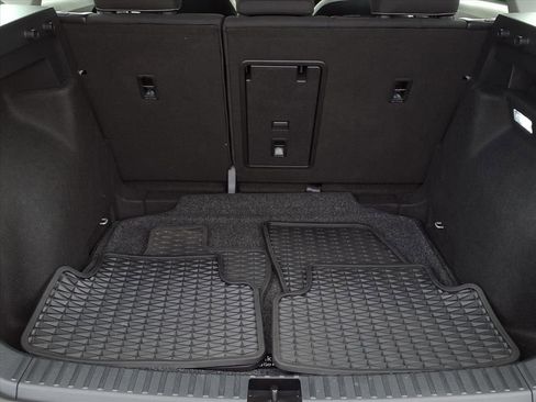 Certified 2025 Volkswagen Taos S image 7