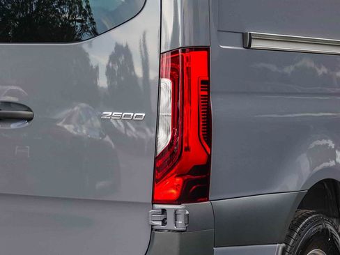 New 2025 Mercedes-Benz Sprinter 2500 image 7