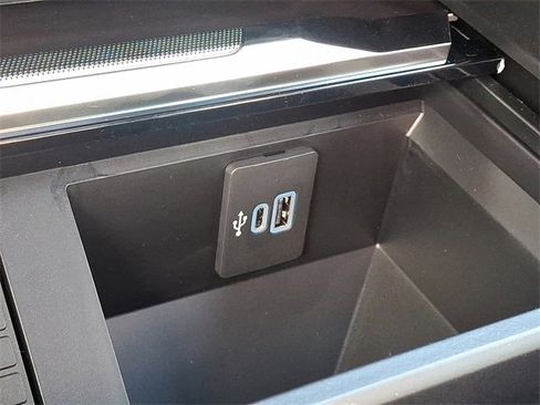 New 2026 Ford F250 Platinum image 17