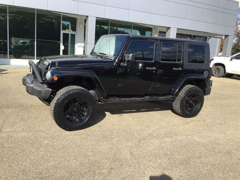 Used 2008 Jeep Wrangler Unlimited Sahara image 2