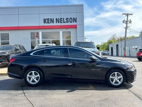 Used 2017 Chevrolet Malibu LS FWD image 13
