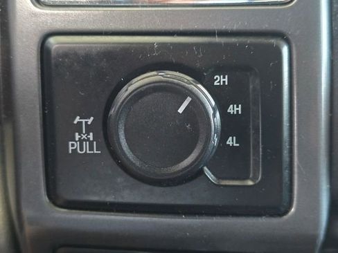Used 2019 Ford F150 XLT w/ Equipment Group 302A Luxury AWD/4WD image 15