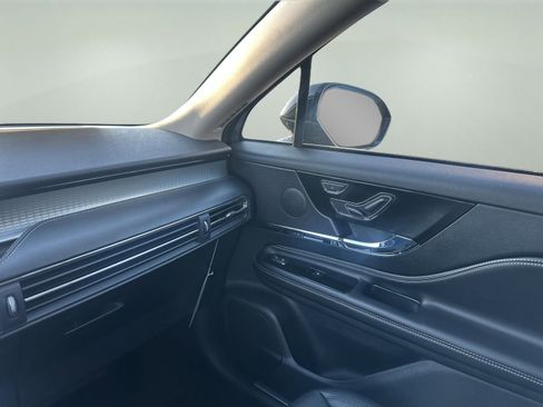 New 2026 Lincoln Corsair Premiere image 16