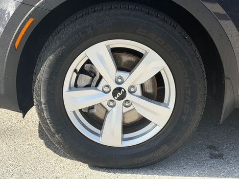 Certified 2026 Kia Sorento LX FWD image 17