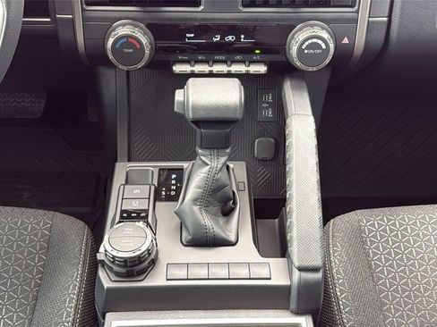 New 2026 Toyota 4Runner SR5 image 18