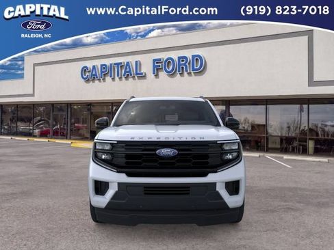 New 2026 Ford Expedition Max Active RWD image 7