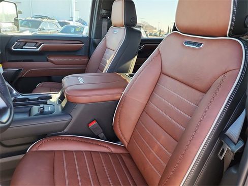 New 2026 GMC Sierra 3500 Denali Ultimate image 17