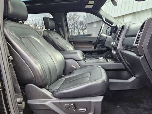 Used 2018 Ford Expedition Max Limited image 18