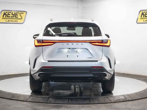 Used 2024 Lexus NX 250 FWD image 3